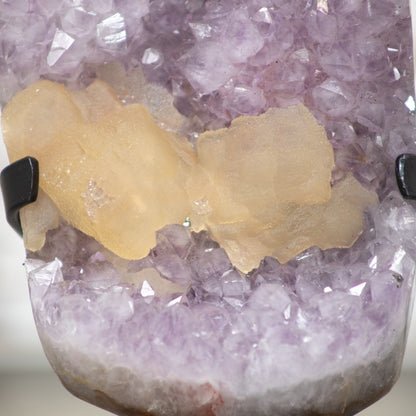 Spirit-Amethyst-Cluster XL mit dominanter Kalzit-Formation