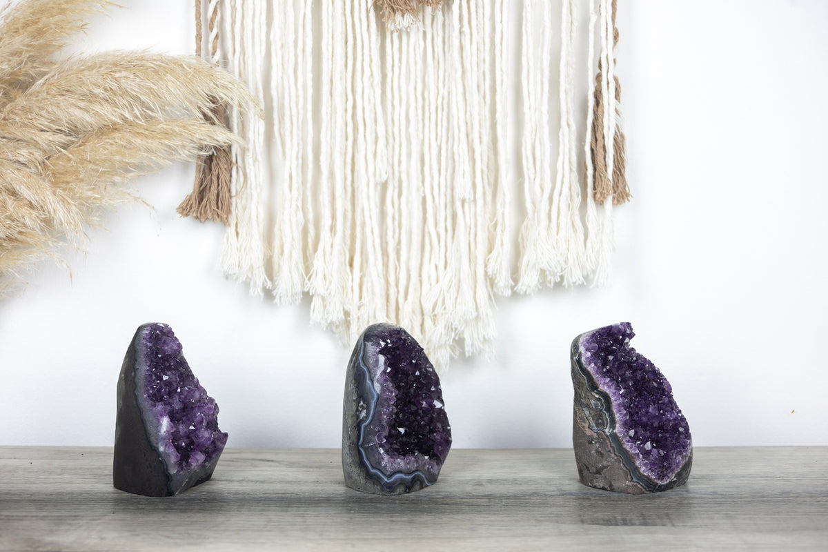 Amethyst-Kathedralen-Set mit imposanter Kristallarchitektur