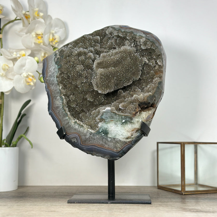 Grünes Quarz-Druzy-Exemplar mit fein kristalliner Oberfläche, in exklusiver Premiumqualität