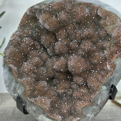 Zucker-Druzy-Kristall mit zarter, glitzernder Mikrostruktur