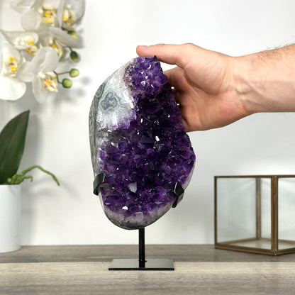 Amethyst-Cluster groß mit stark lichtreflektierenden Kristallspitzen
