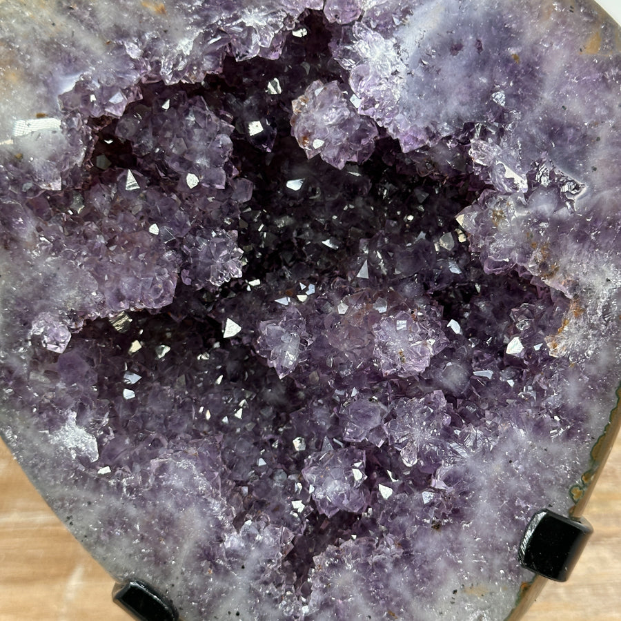 Amethyst-Geode mit beeindruckend dichter Stalaktitenstruktur