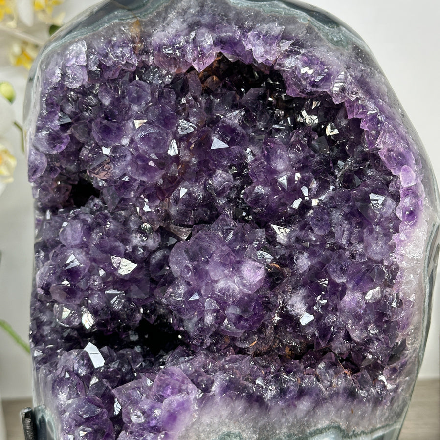 Amethyst-Geode XL mit Achat- und grüner Jaspis-Schale, in exklusiver Premiumqualität