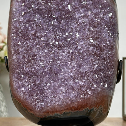 Amethyst-Cluster mit dicht gewachsener Kristallstruktur, in ausgewählter Spitzenqualität