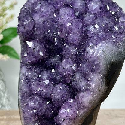 Amethyst-Kathedrale mit aufwendiger, stalaktitischer Kristallbildung