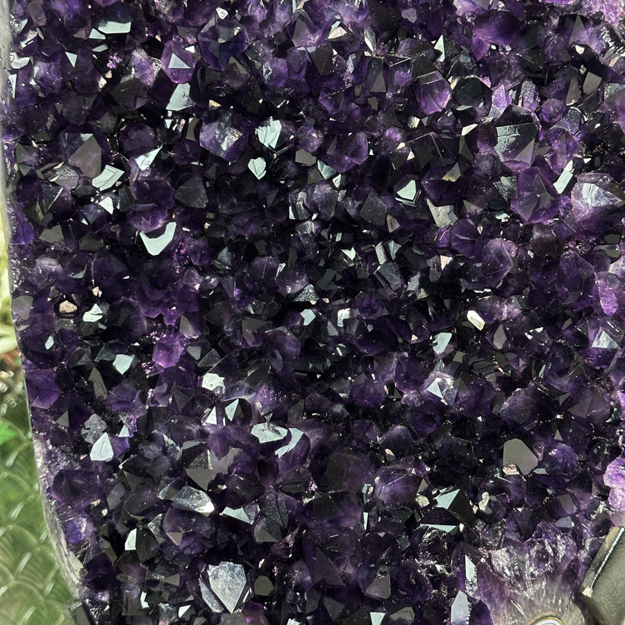 Amethyst-Kristall XL mit großflächiger Kristallausbildung, in exklusiver Premiumqualität