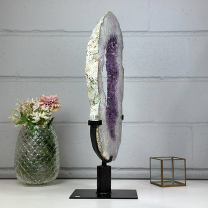 Amethyst-Geodenplatte groß mit portalartiger Kristallöffnung, in exklusiver Premiumqualität
