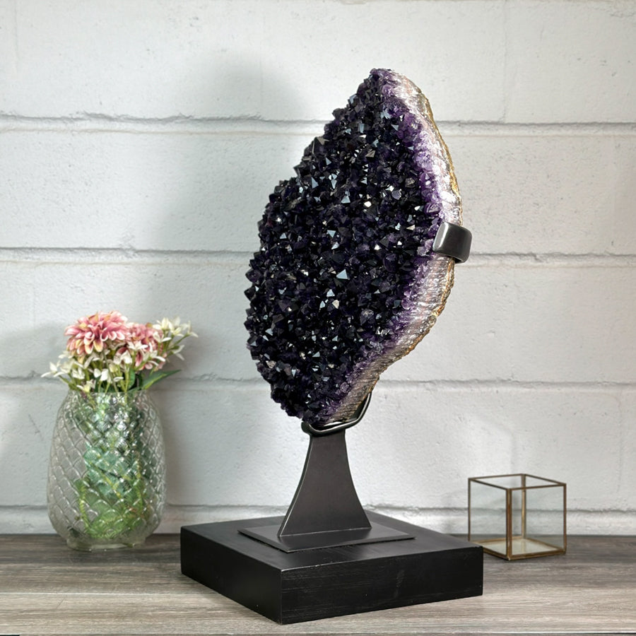 Amethyst-Kristallcluster XL mit massiver Kristalllandschaft, in exklusiver Premiumqualität