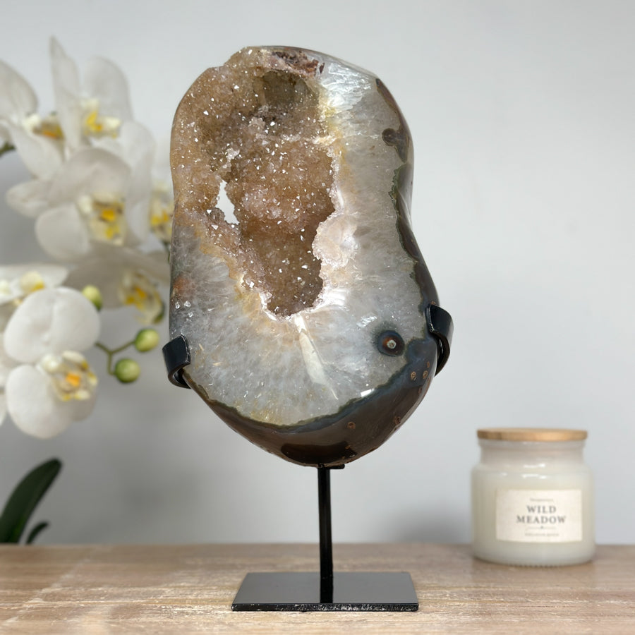 Zucker-Druzy-Kristallcluster gelb mit Quarzmatrix