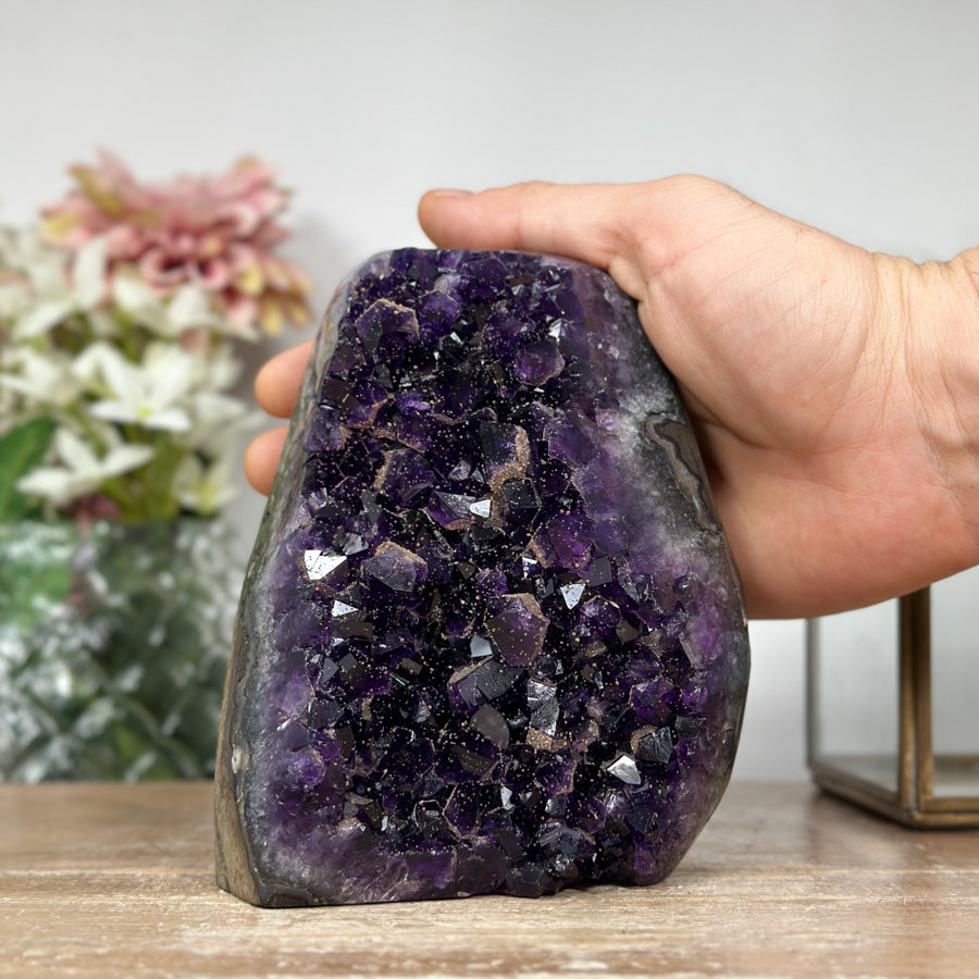 Amethyst-Kathedrale mit feinkristalliner Zuckerquarz-Struktur