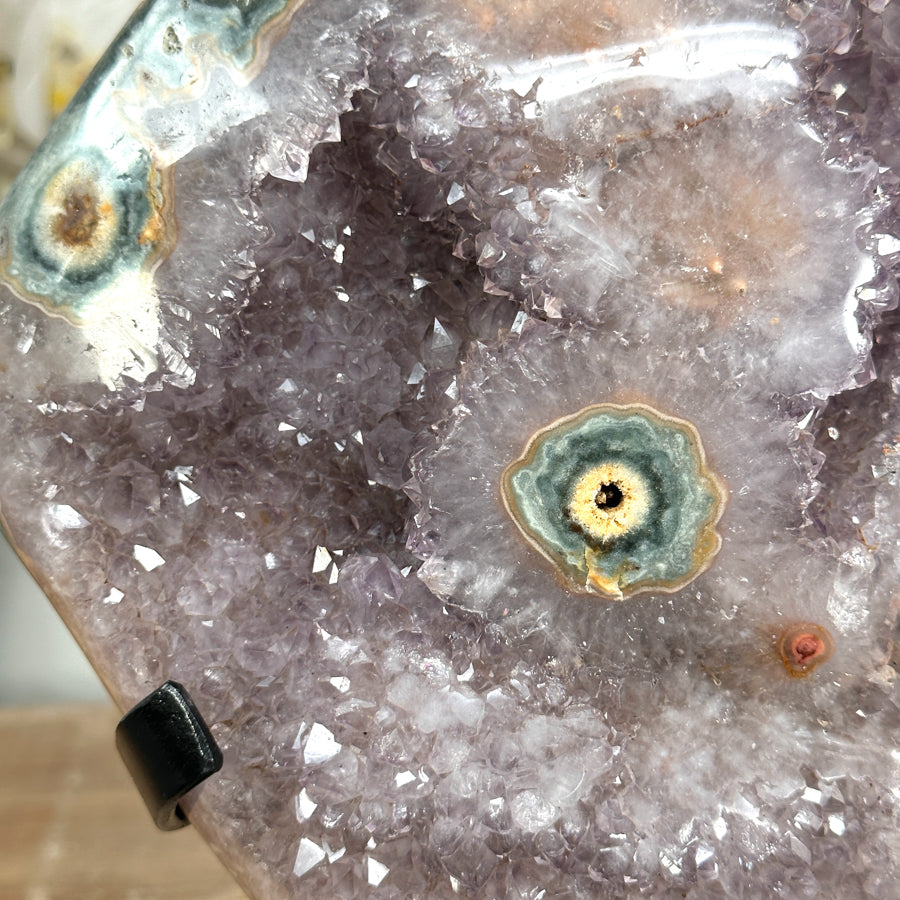 Quarz-Cluster mit polierter Jaspis-Matrix