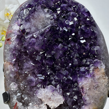 Amethyst-Kristall groß mit klar definierter Kristallstruktur