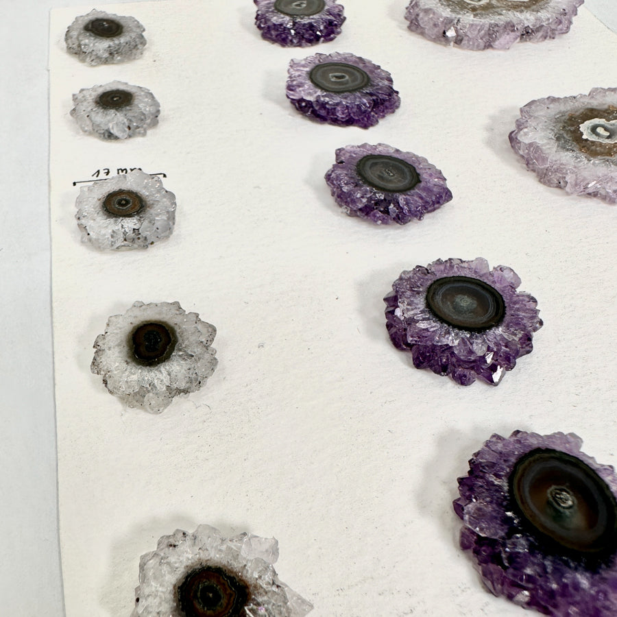 Amethyst-Stalaktiten-Scheiben mit konzentrischer Kristallstruktur