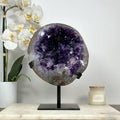 Amethyst-Geode groß mit intensiv dunkler Farbzone