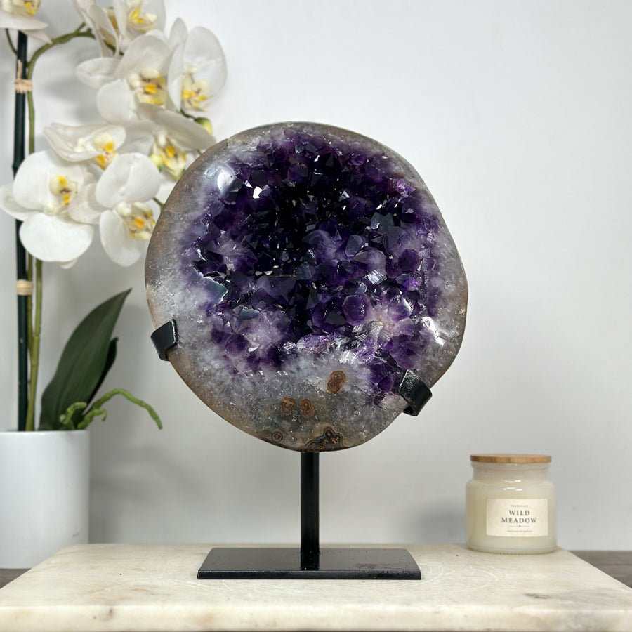 Amethyst-Geode groß mit intensiv dunkler Farbzone