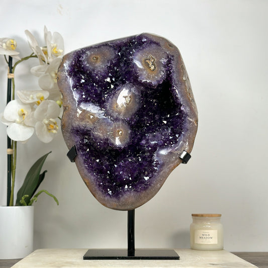 Amethyst-Kristallcluster XL mit monumentaler Präsenz, in exklusiver Premiumqualität