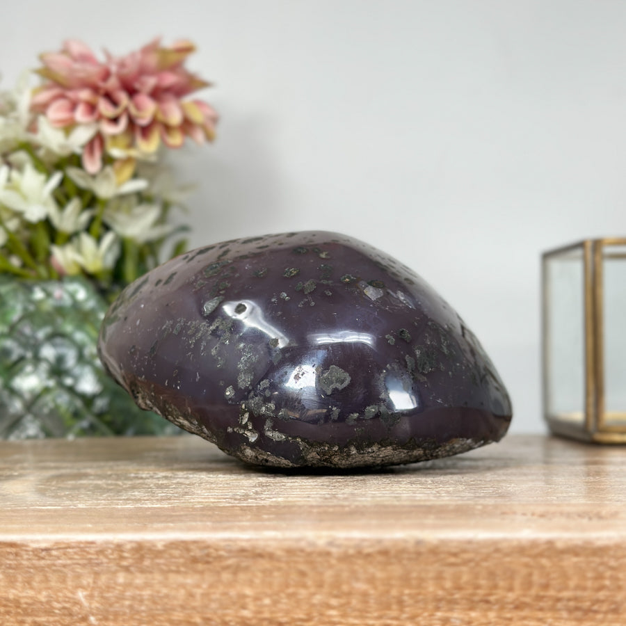 Amethyst-Achat-Geode mit ausgewogener, klarer Struktur