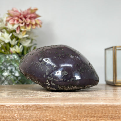 Amethyst-Achat-Geode mit ausgewogener, klarer Struktur