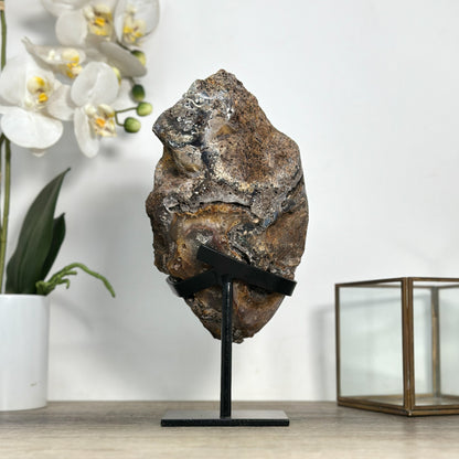 Amethyst-Geode mit tief gesättigter Violettfärbung
