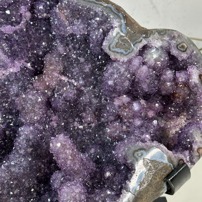 Amethyst-Statement-Cluster mit vielschichtiger Stalaktitbildung, in exklusiver Premiumqualität