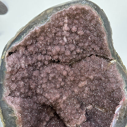Pinkfarbene Amethyst-Kathedrale groß und massiv mit sanfter Farbtönung