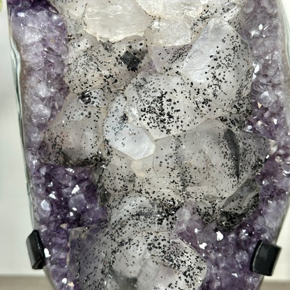 Amethyst-Kristall XL mit imposanter Kalzit-Auflage, in exklusiver Premiumqualität