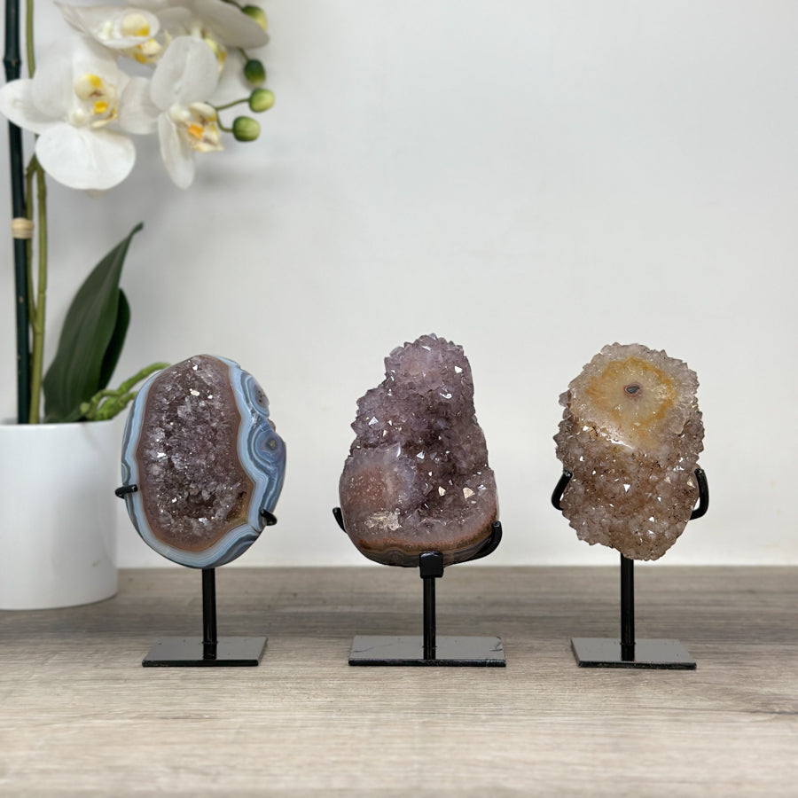 Kristallenskulpturen-Set 6-teilig, mit strukturierter Kristallarchitektur und natürlicher Mineralvielfalt