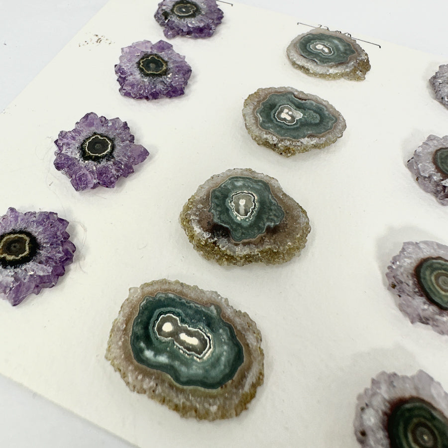 Amethyst-Achat-Quarz-Stalaktiten-Scheiben mit radialer Mineralstruktur