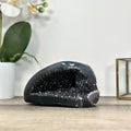 Quarz-Achat-Geode mit polierter Oberfläche und klarer Struktur