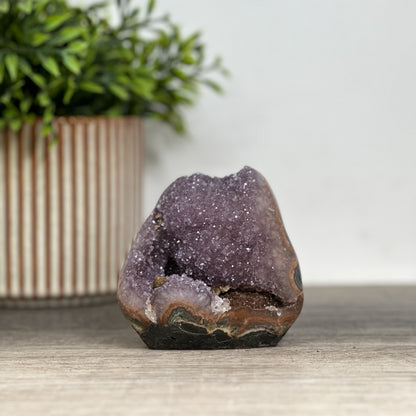 Mineralien-Kathedralen- und Drusen-Set 4-teilig, mit kontrastreicher Mineralvielfalt