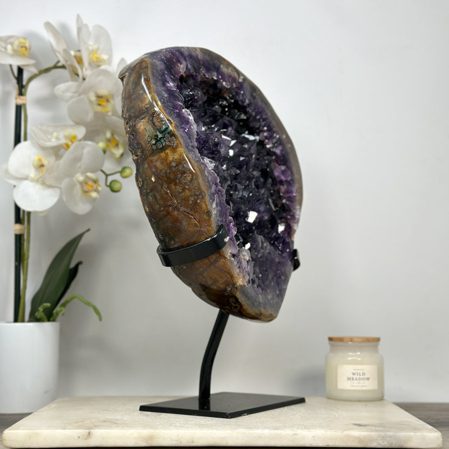 Amethyst-Kristallcluster XL mit massiv gewachsener Kristallstruktur