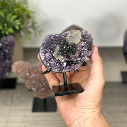 Kristallskulpturen-Set 6-teilig,mit eindrucksvoller Oberflächenstruktur und ausgewählter Mineralvielfalt
