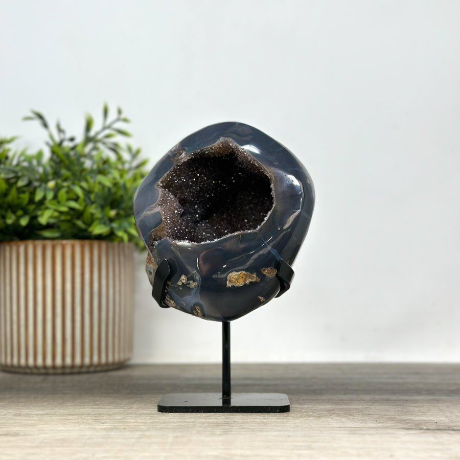 Kristallenskulpturen-Set 4-teilig, aus Naturstein mit vielschichtiger Kristallstruktur