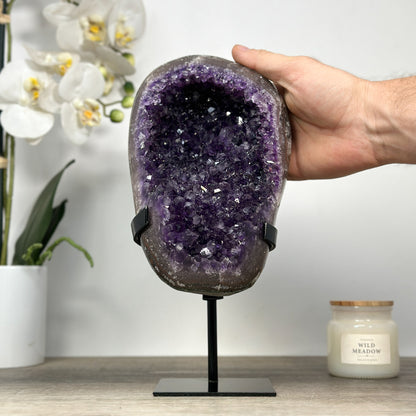 Amethyst-Geode groß mit klarer Kammerstruktur, in hochwertiger Naturqualität