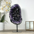 Amethyst-Cluster mit intensiv tiefvioletter Farbzone, in ausgewählter Spitzenqualität