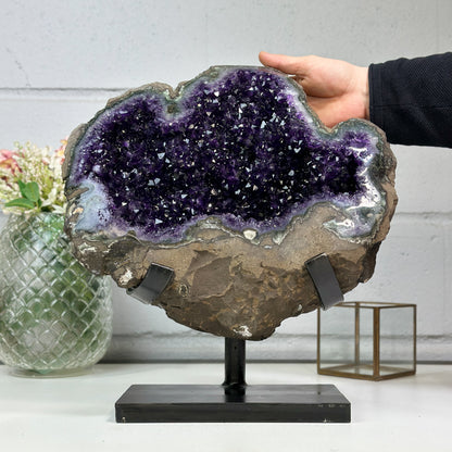 Amethyst-Geode XL mit monumentaler Innenöffnung, in exklusiver Premiumqualität