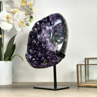 Amethyst-Kristallcluster mit gleichmäßig gewachsener Spitzenzone, in ausgewählter Spitzenqualität