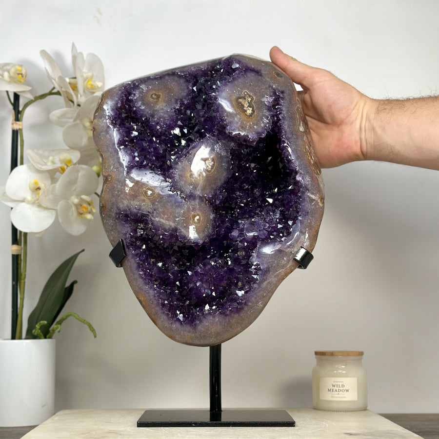 Amethyst-Kristallcluster XL mit monumentaler Präsenz, in exklusiver Premiumqualität