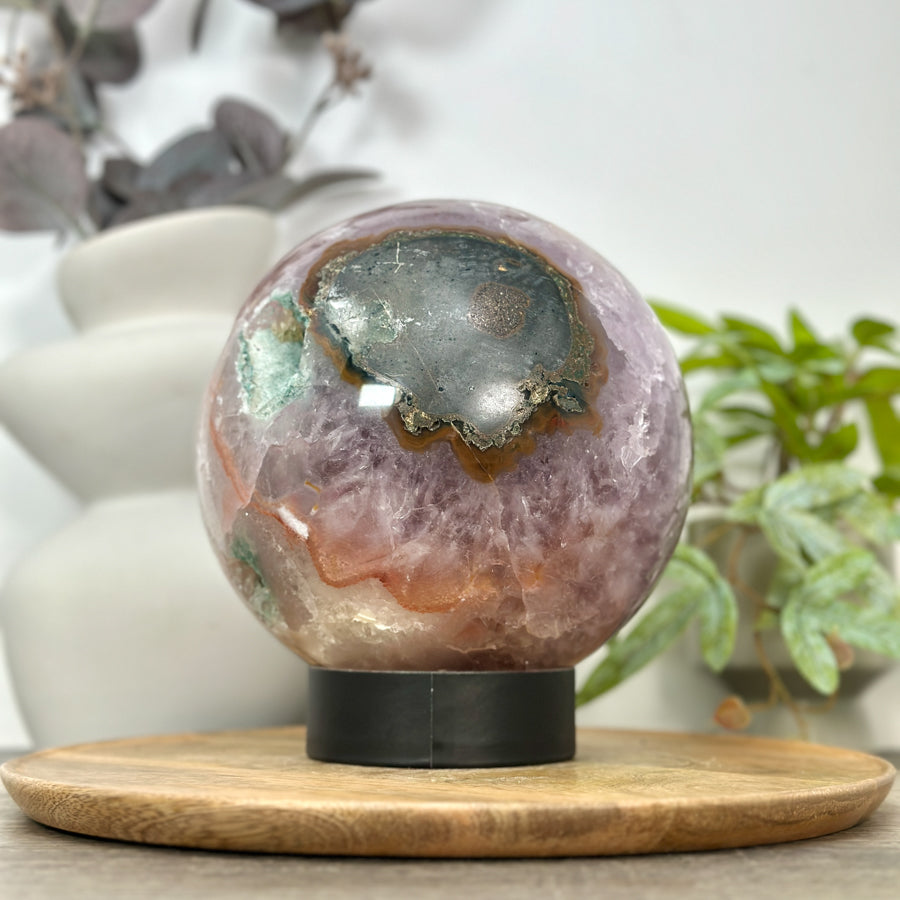 Amethyst-Quarz-Steinkugel mit feiner Druzy-Kristallisation