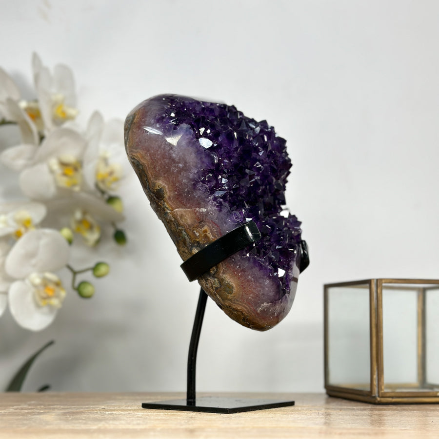 Amethyst-Kristallcluster mit kompakter Kristalllandschaft