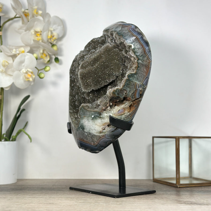Grünes Quarz-Druzy-Exemplar mit fein kristalliner Oberfläche, in exklusiver Premiumqualität