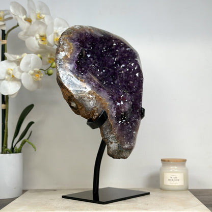 Amethyst-Geode XXL mit einzigartigen Hämatit-Einschlüssen