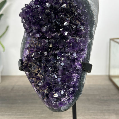 Amethyst-Exemplar mit intensiv purpurner Farbintensität