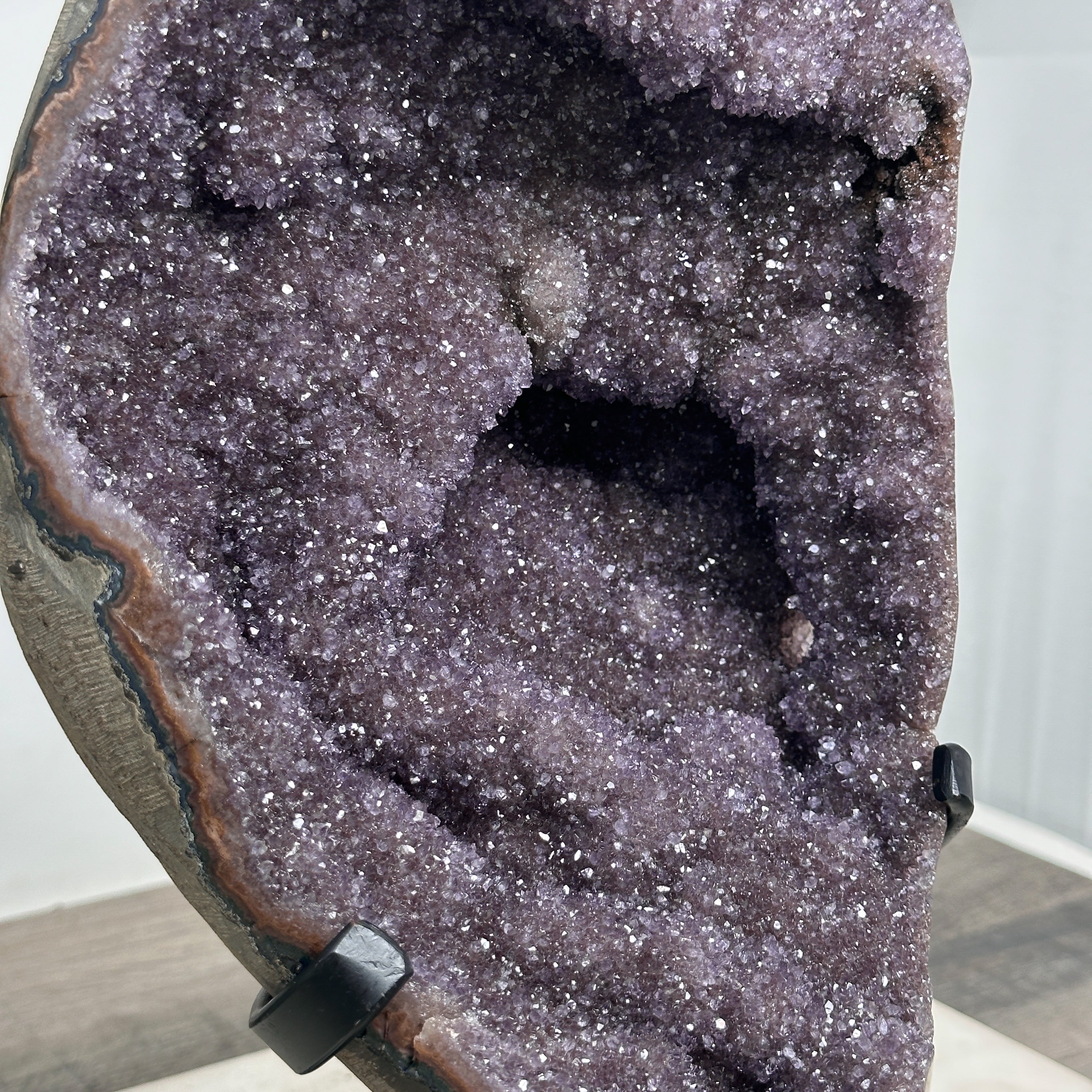 Regenbogen-Amethyst-Kristall XXL mit irisierender Kristallstruktur
