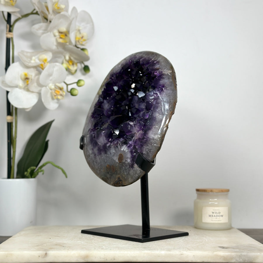 Amethyst-Geode groß mit intensiv dunkler Farbzone