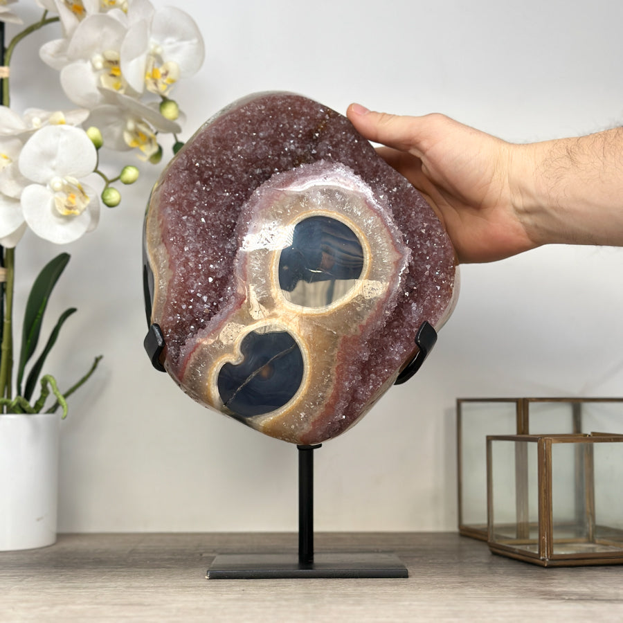 Roter Quarz mit außergewöhnlicher, augenartiger Stalaktitbildung, in exklusiver Premiumqualität