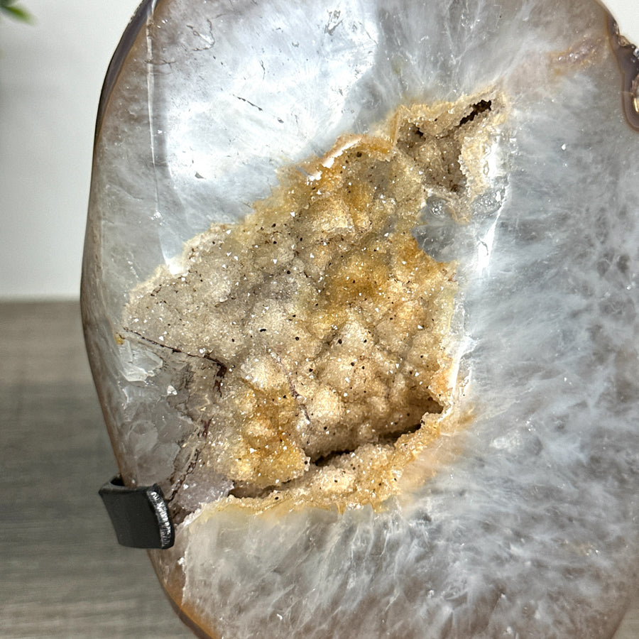 Gelbe Quarz-Geode mit sonniger Farbnuance