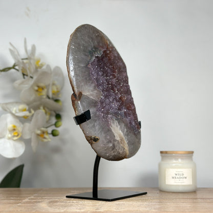 Amethyst-Zucker-Druzy mit elegant roséfarbener Kristallstruktur