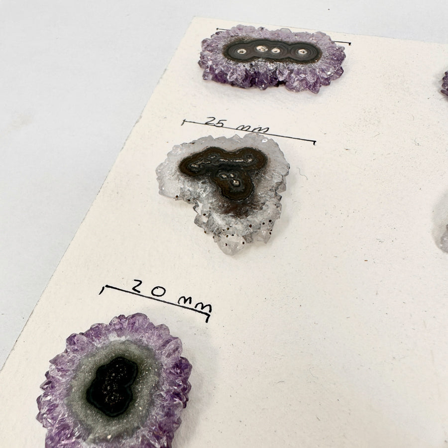 Amethyst-Quarz-Stalaktiten-Scheiben mit kristalliner Struktur