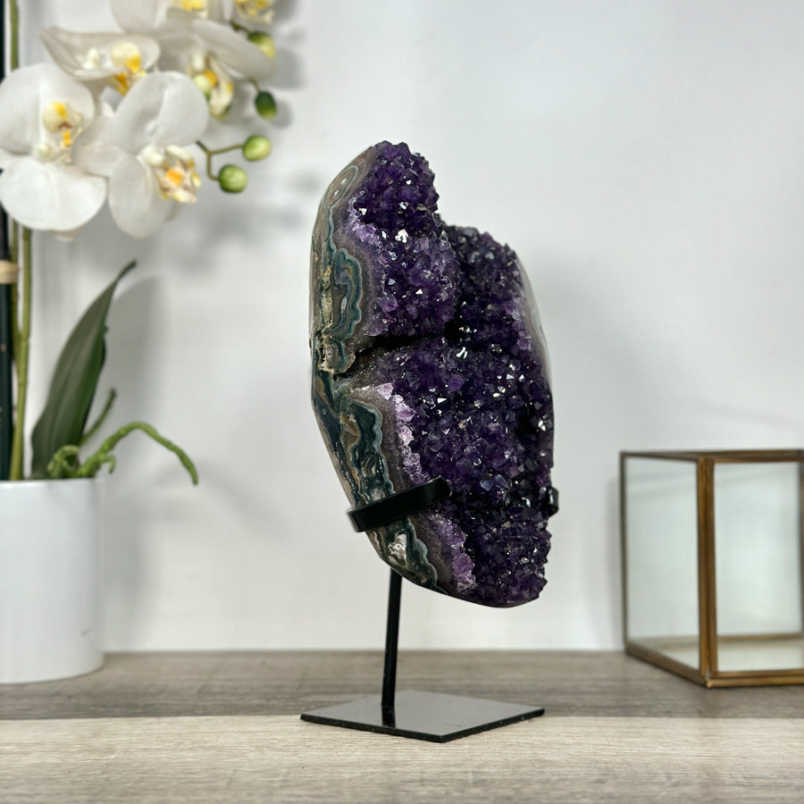 Amethyst-Cluster mit naturbelassener, dicht verwachsener Kristallstruktur